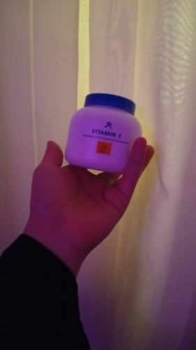 ضد ترک پوستی جوانساز روشن کننده